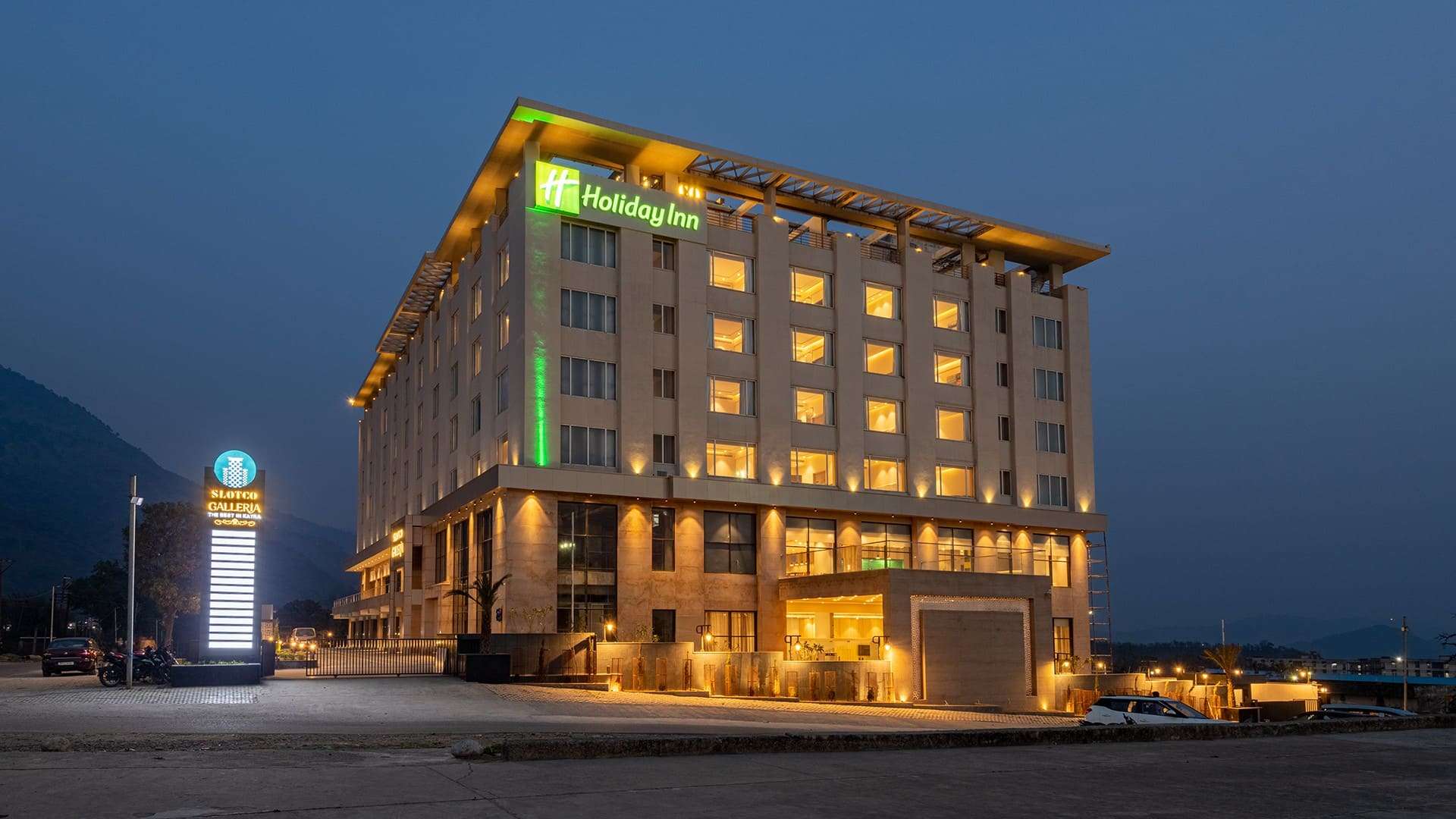 HOLIDAY INN
