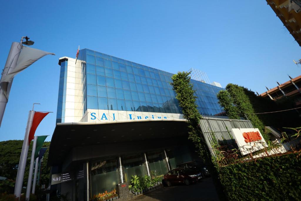 HOTEL SAJ LUCIYA